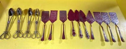 group-of-utensils-spatulas-tongs