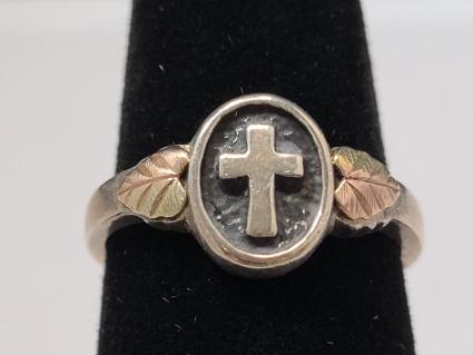 12k-gold-sterling-silver-ring-3-2g-w-cross-and-black-hills-style-leaves-size-7