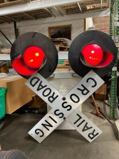 authentic-railroad-crossing-sign-electrified-lights-up-works