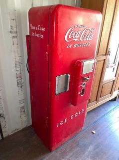 early-1950s-cavalier-c-51-coin-op-vending-machine-sn-176647-vintage-coca-cola-machine