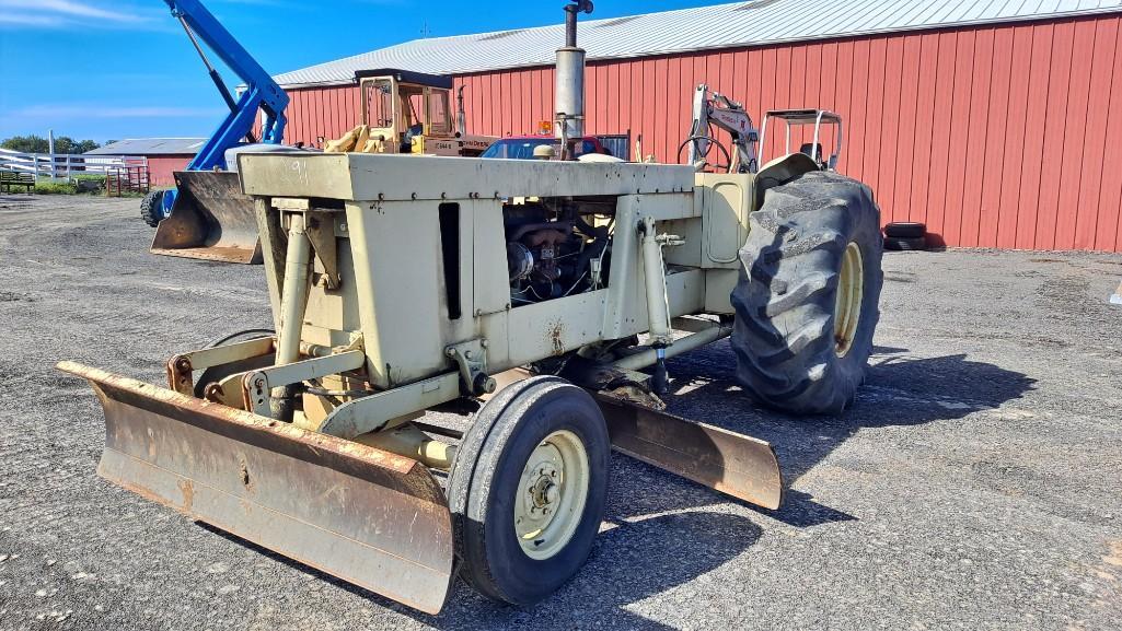 HUBER M600 MAINTAINER Powered By Gas Engine Equipped