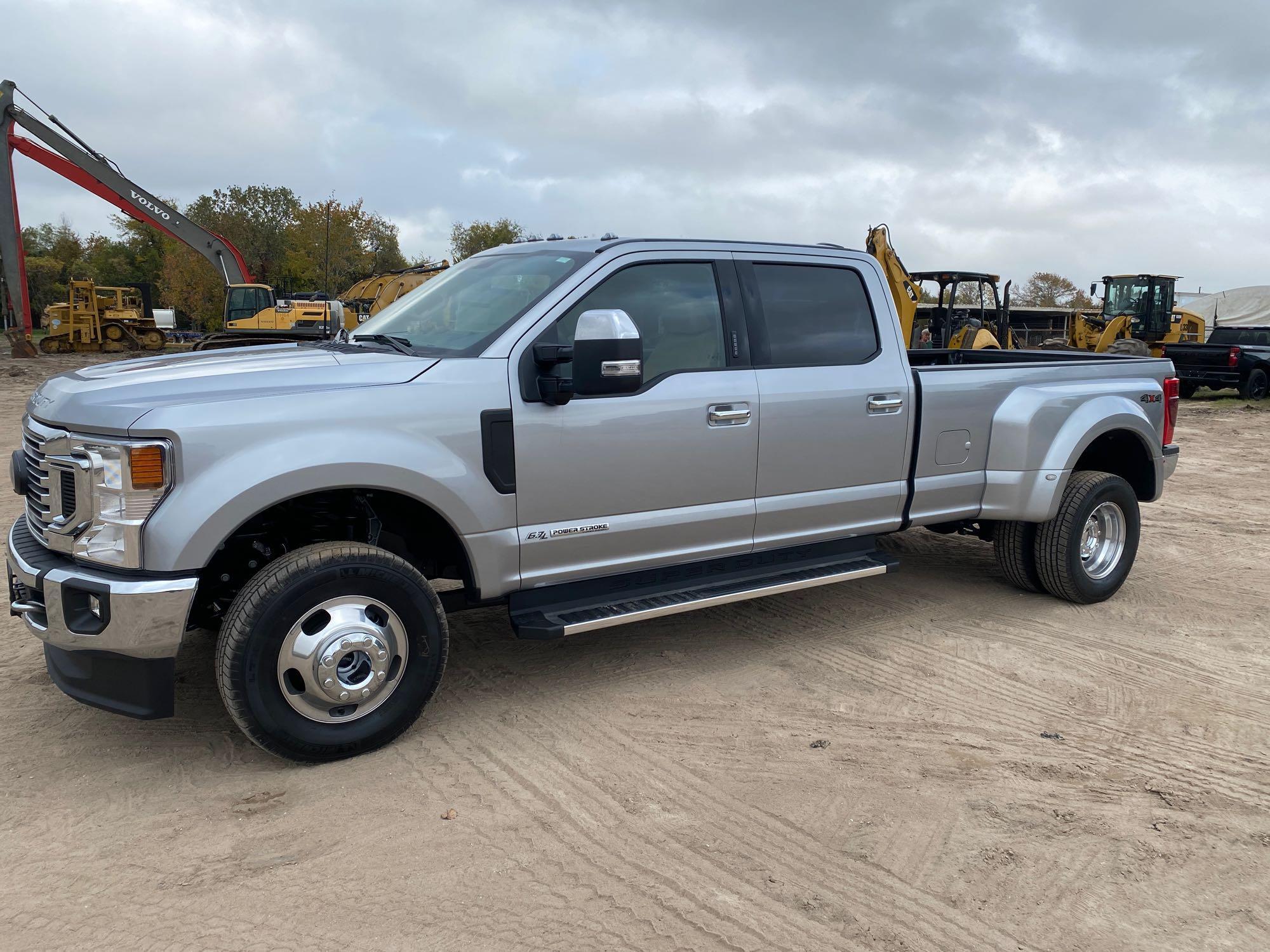 2022 FORD F350 LARIAT PICKUP TRUCK 4x4 Powered By