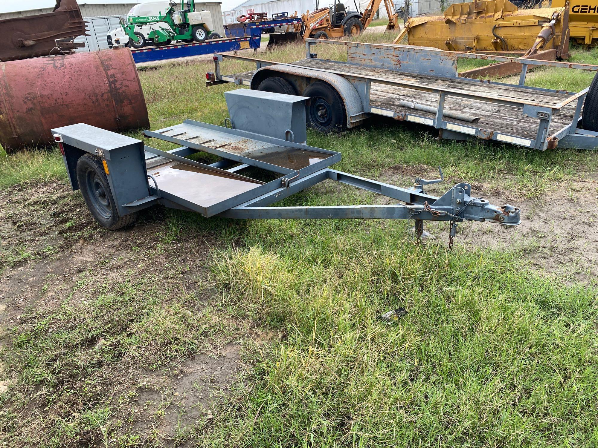 8FT. UTILITY TRAILER VN:N/A Equipped With 8ft. Deck