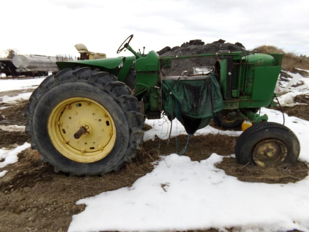 JOHN DEERE 4010 AGRICULTURAL TRACTOR Wide Front End.