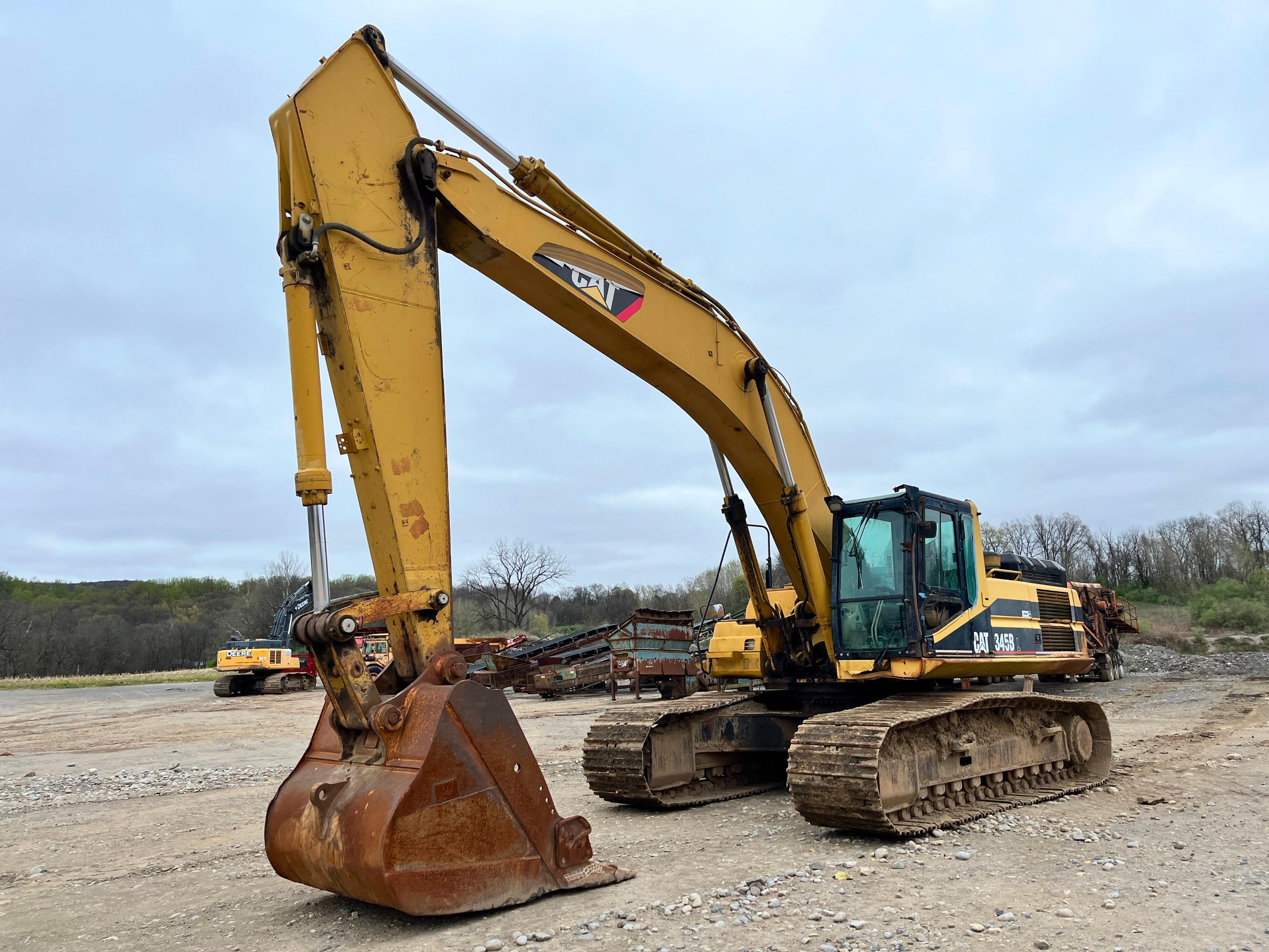 CAT 345B HYDRAULIC EXCAVATOR SN:AGS02093 Powered By