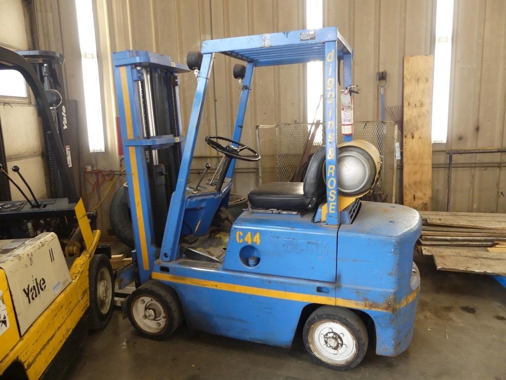 CLARK LIFT C500 FORKLIFT SN:355115122 Powered By LP