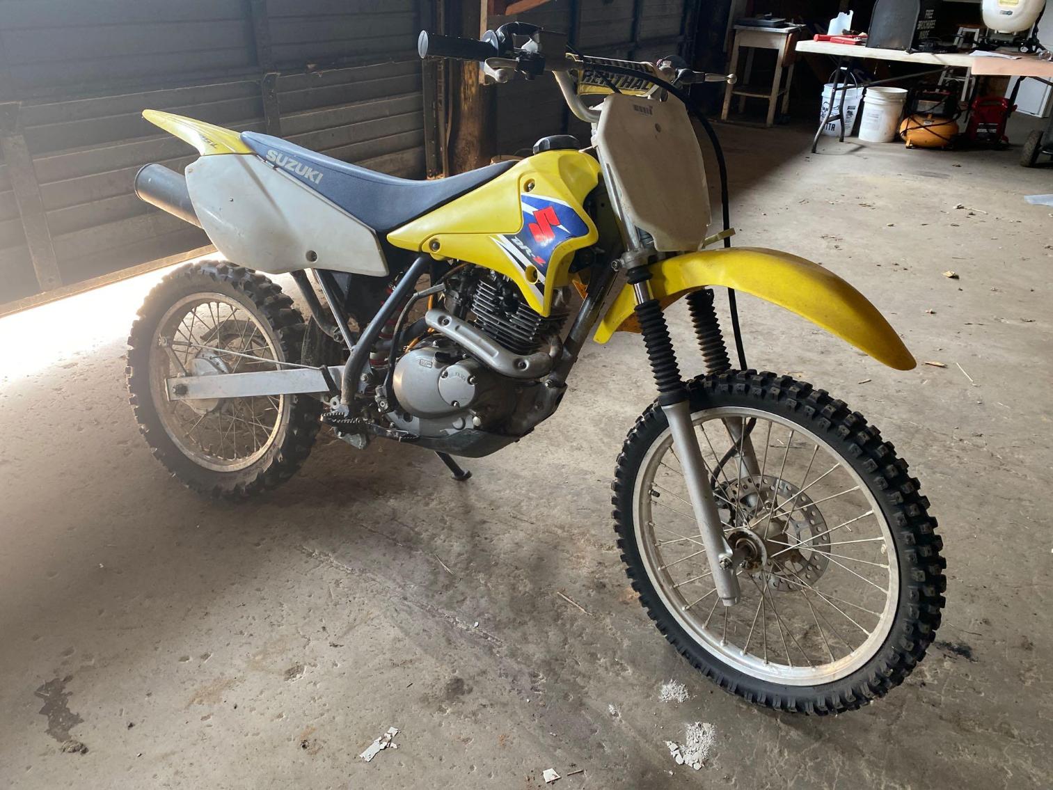 Image for Suzuki DR-Z 125 Dirtbike, Ran When Parked, Will not Start Now(possible gas issue)