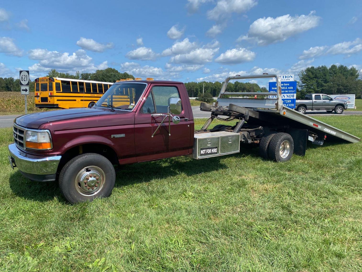 Image for 1994 Ford F-450 SD Jerr-Dan Rollback 17 Ft. Bed 2WD 460 Gas Engine  , VIN # 1FDLF47G2REA39609