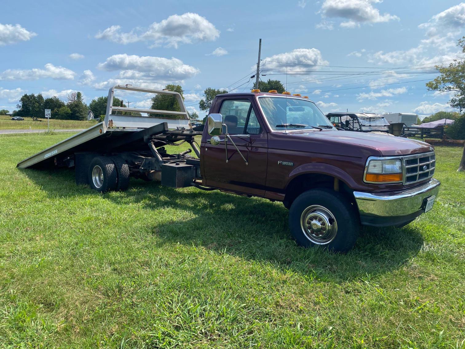 Image for 1994 Ford F-450 SD Jerr-Dan Rollback 17 Ft. Bed 2WD 460 Gas Engine  , VIN # 1FDLF47G2REA39609