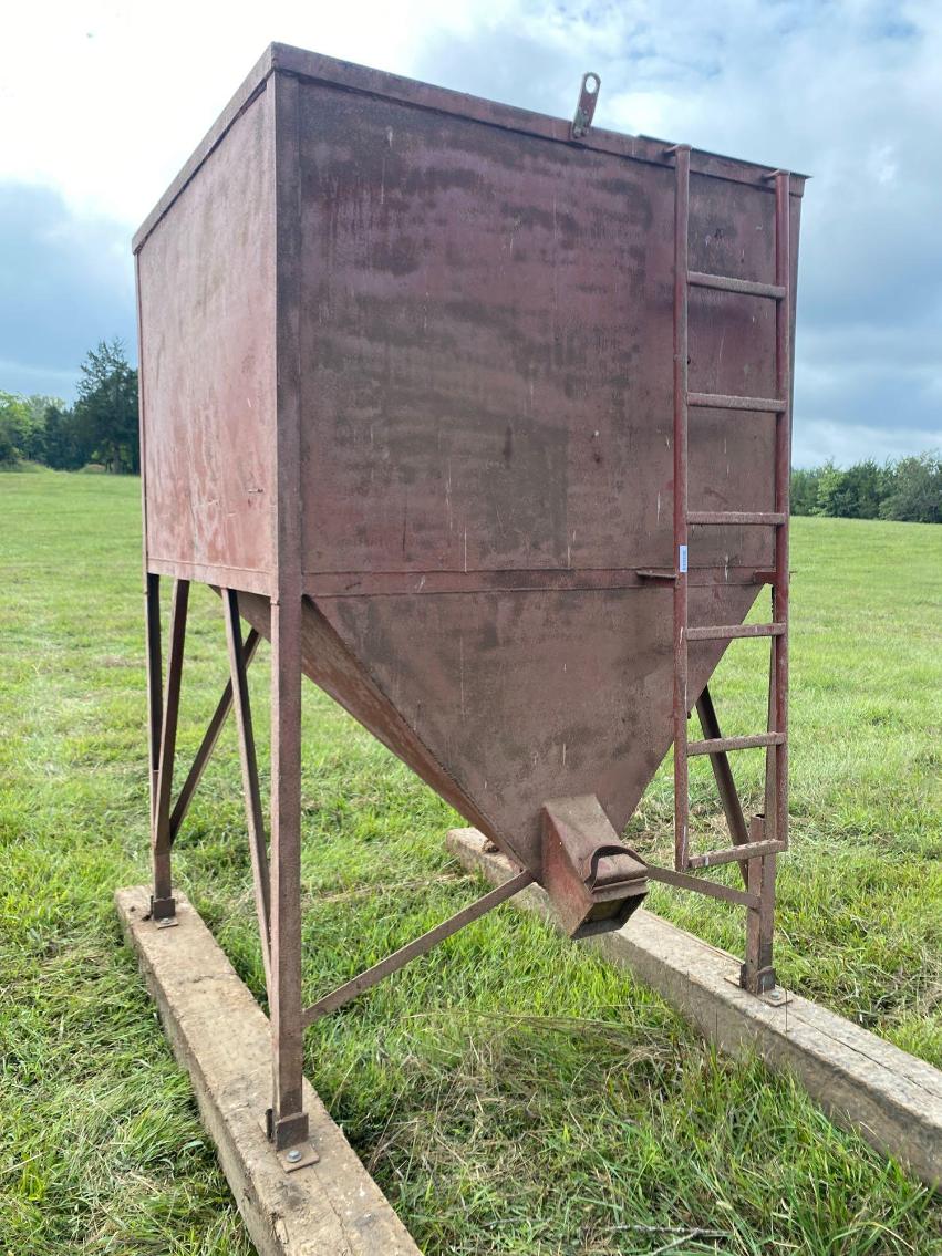 Image for Gravity Flow Bulk Feed Tank on Skids - Per Seller Will Hold Approx. 1 Ton