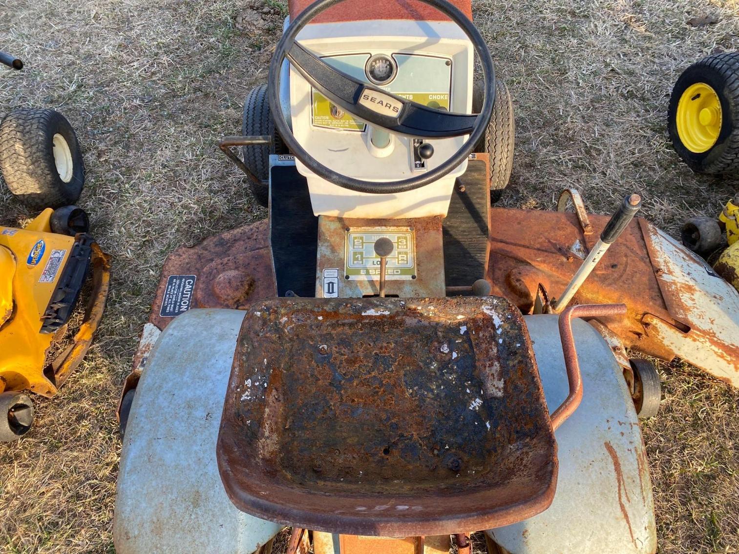 Image for Late 1960's Suburban 15 Lawn Tractor 60 Inch Cut - Will Run Per Seller, Needs Battery