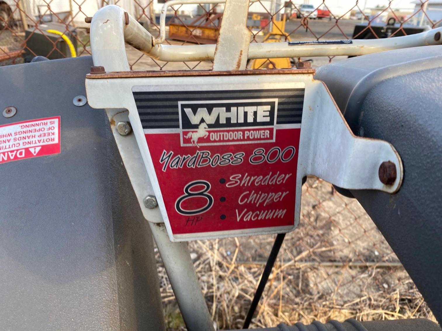 Image for White Yard Boss 800 Shredder Chipper Vacuum 