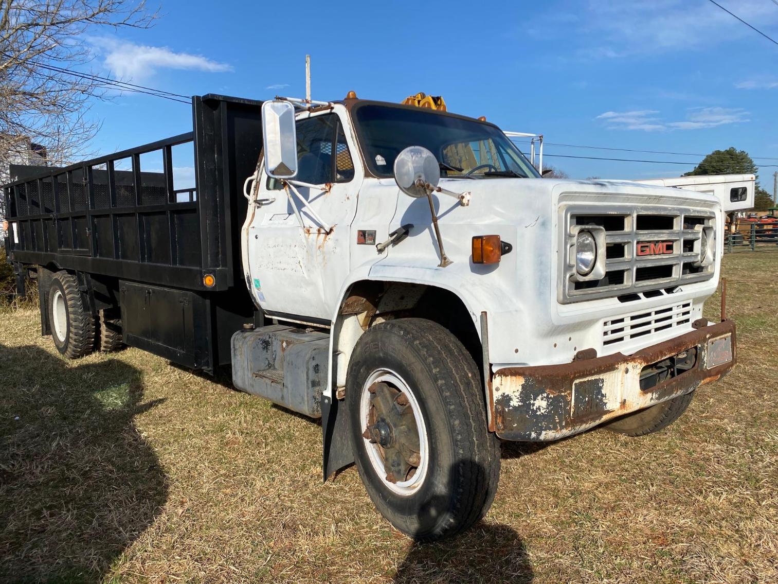 Image for 1989 GMC C7000 20 Flat Bed w/Lift Gate Truck. VIN:  LGDL71F4KV500537 Mileage Showing: 098,320