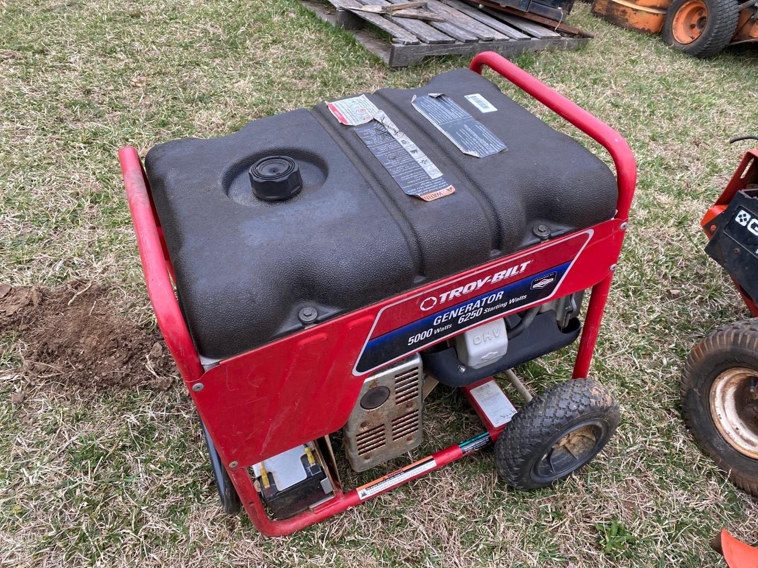 Image for Troy Bilt Generator 5000 watt, does not run at this time