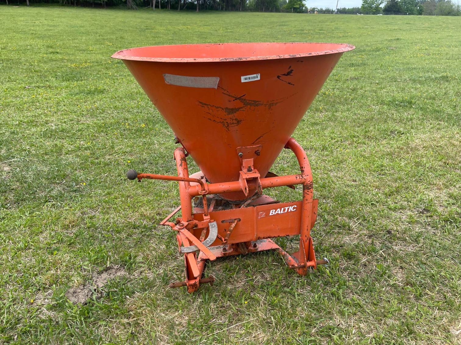 Image for Baltic 3Pt Hitch Spreader- adjustments need work, no PTO