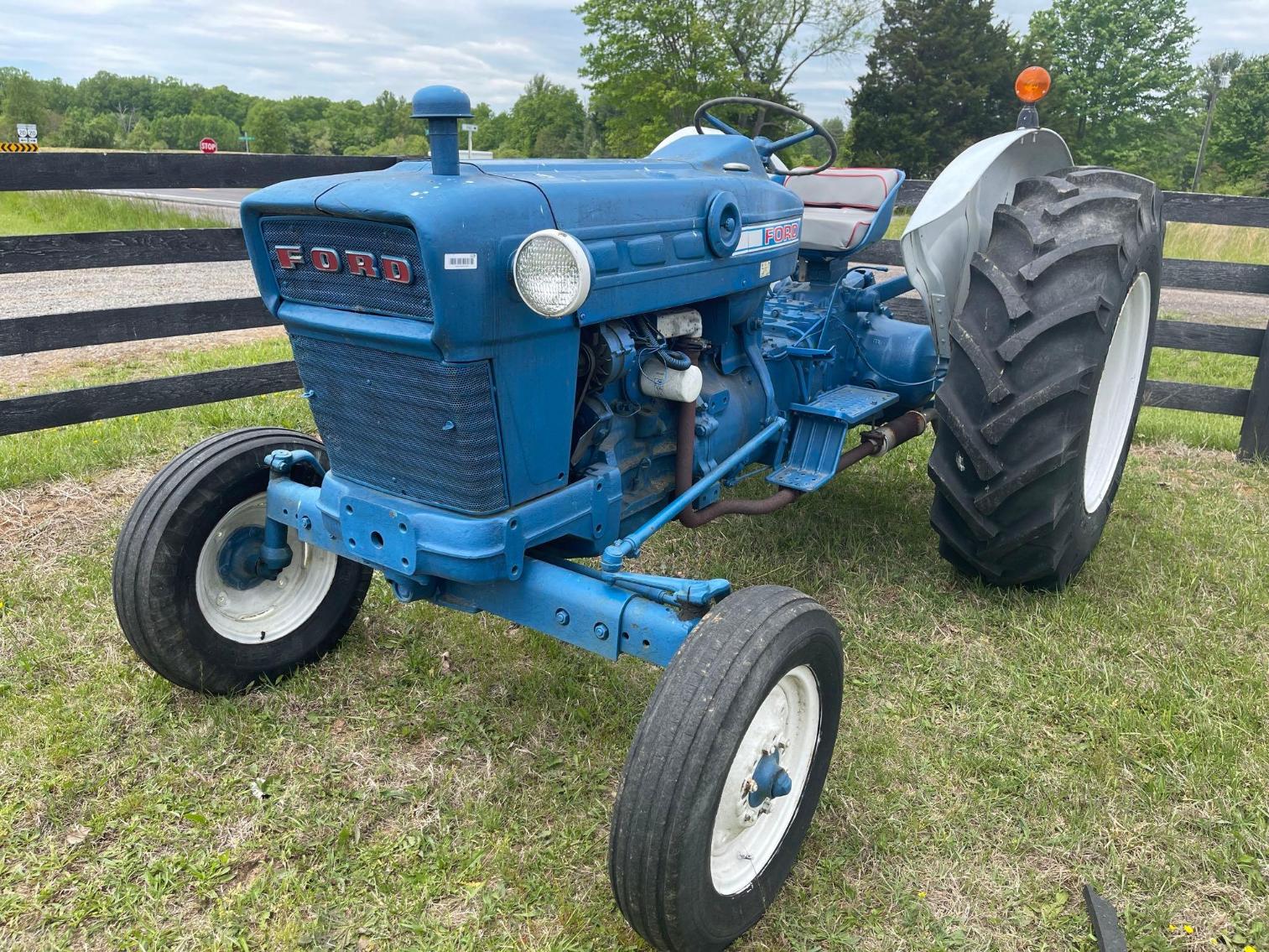 Image for 1975 Ford 4000, per seller- runs well, hour meter stopped working 2 years ago showing 1435