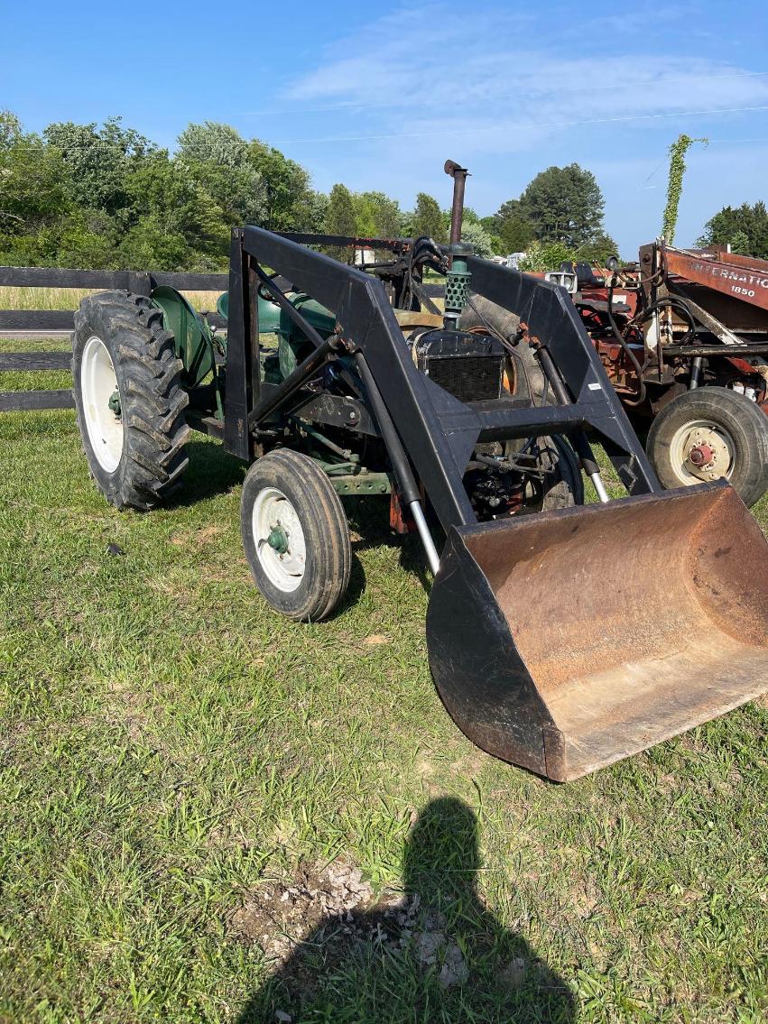 Image for 1957 Super 55 Oliver Tractor with Loader, comes with hood and grill for Oliver 550. Per seller- sta