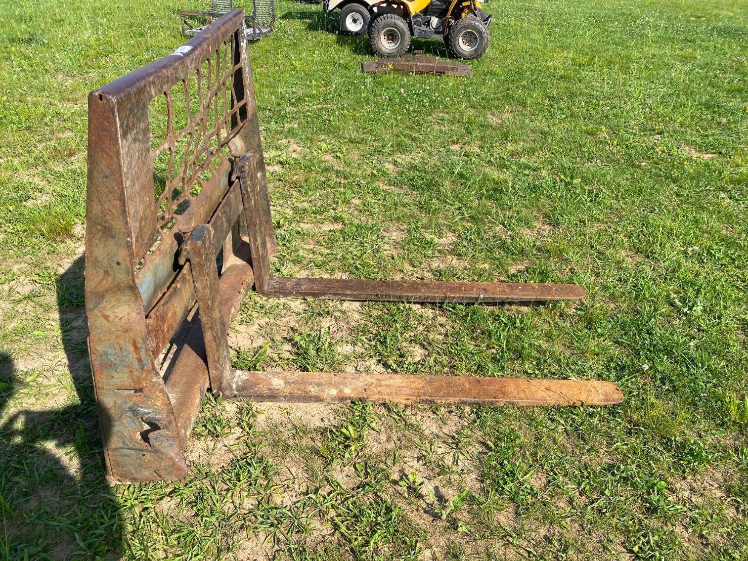 Image for Universal Quick Attach 4 Ft. Pallet Forks