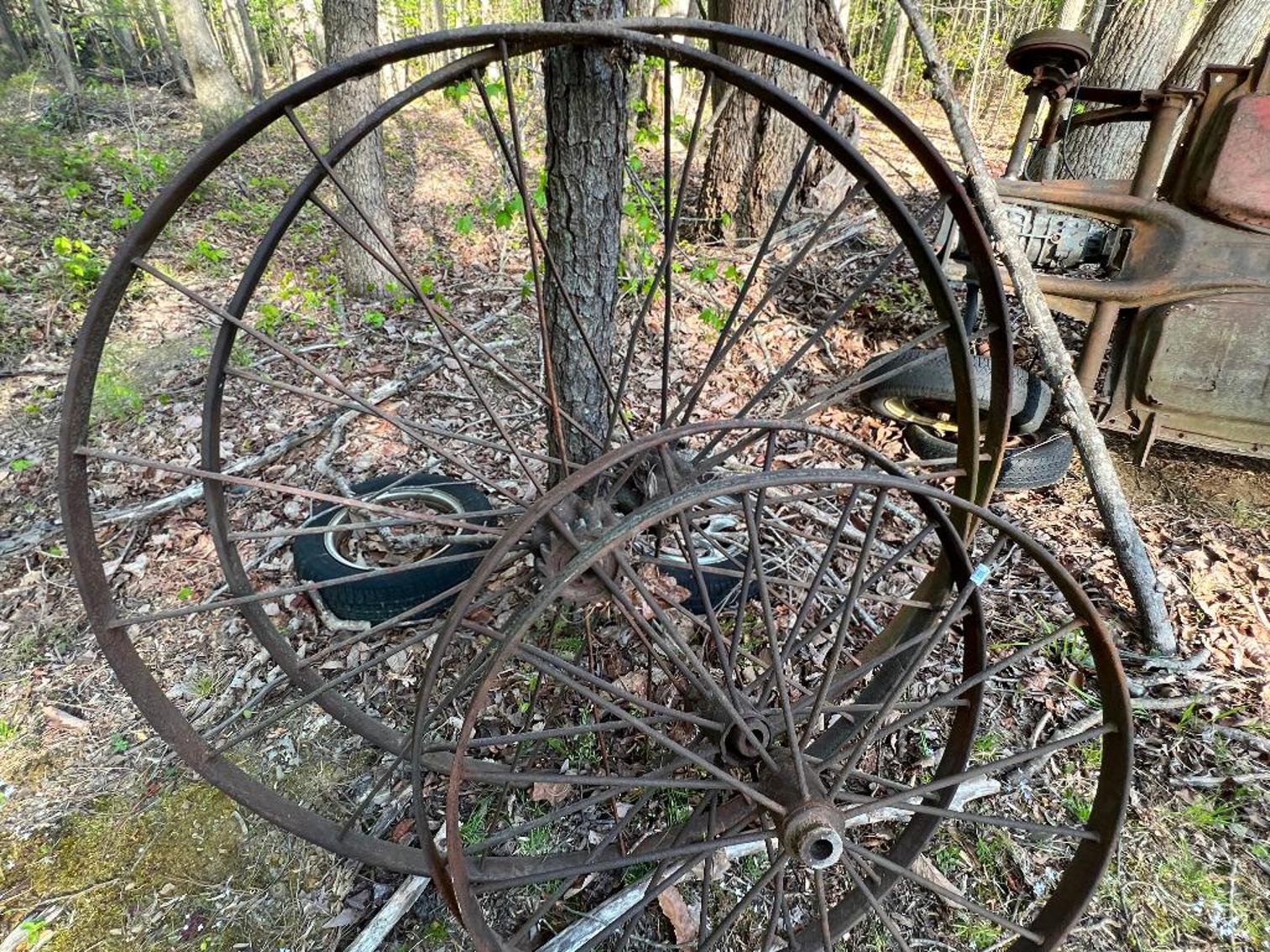 Image for 4 Vintage Wagon Wheels (2 Approx. 3 Ft., 2 Approx. 5 Ft.)