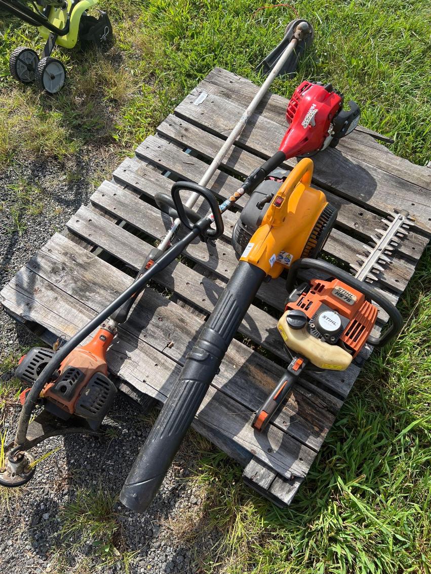 Image for Pallet- Poulan Pro Blower, Hedge Trimmer, 2 weed Eaters