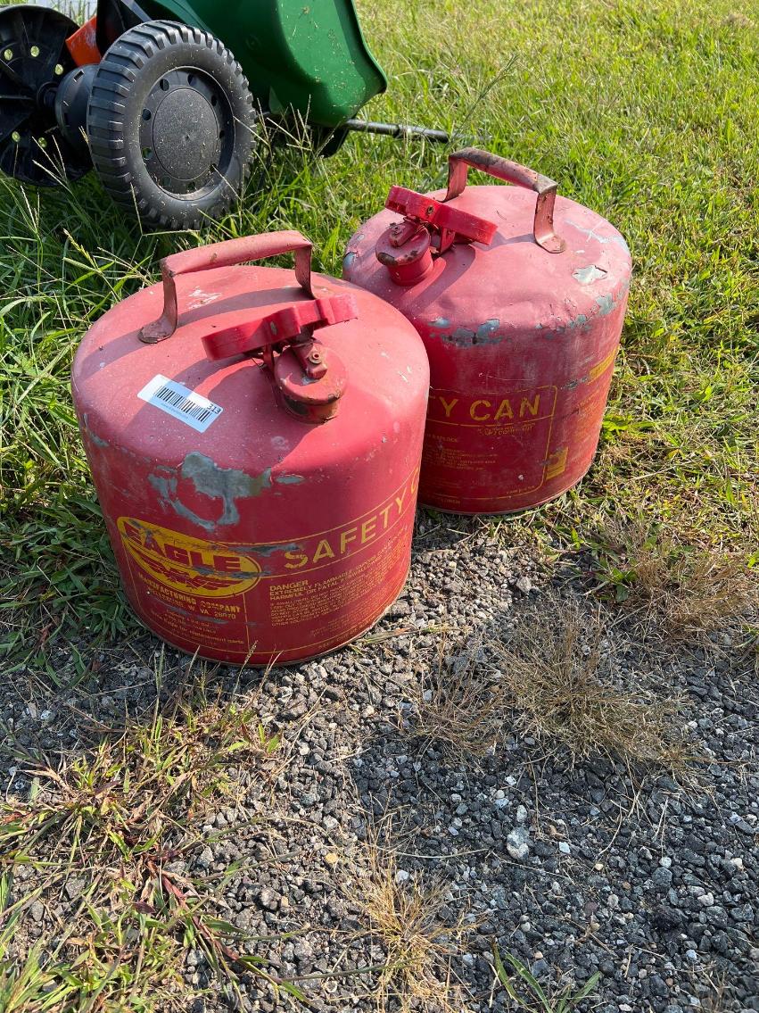 Image for 2 Metal Gas Cans