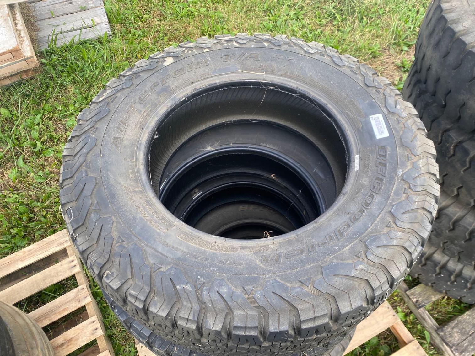 Image for 4 BF Goodrich All Terrain Tires size 27570R18