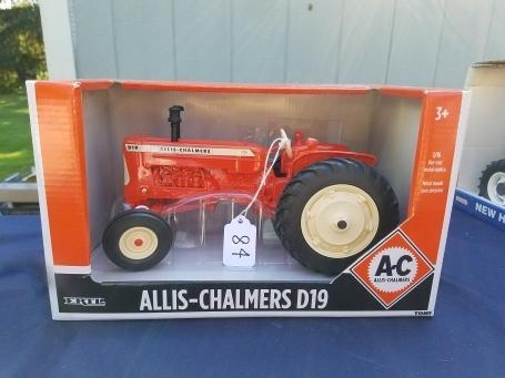 National Museum 1/16 Allis Chalmers D-17 "High Detail" Tractor NIB Great Price 