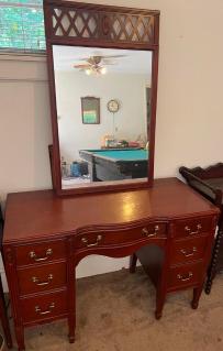 antique-7-drawer-vanity-and-mirror