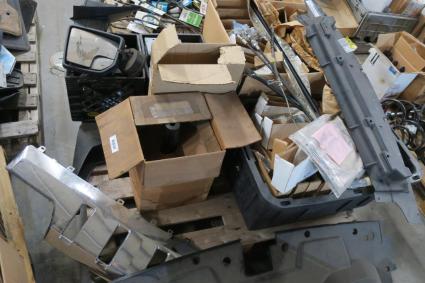 pallet-of-ford-chevy-replacement-parts