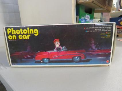 great-vintage-photoing-on-car-battery-operated-in-box