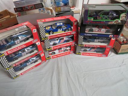 13-revell-diecast-stock-cars-124-scale
