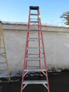 werner-10-fiberglass-step-ladder