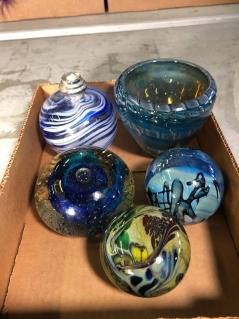 3-blown-glass-paperweights-other-glass-decoratives