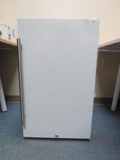 edgestar-model-rp400md-table-top-medical-refrigerator