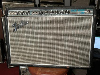 1965-fender-deluxe-reverb-112-amplifier