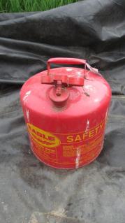 eagle-5-gallon-safety-steel-gas-can