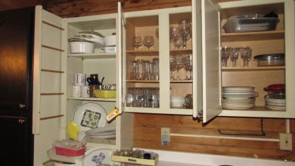 contents-of-kitchen-cabinets-to-left-of-sink