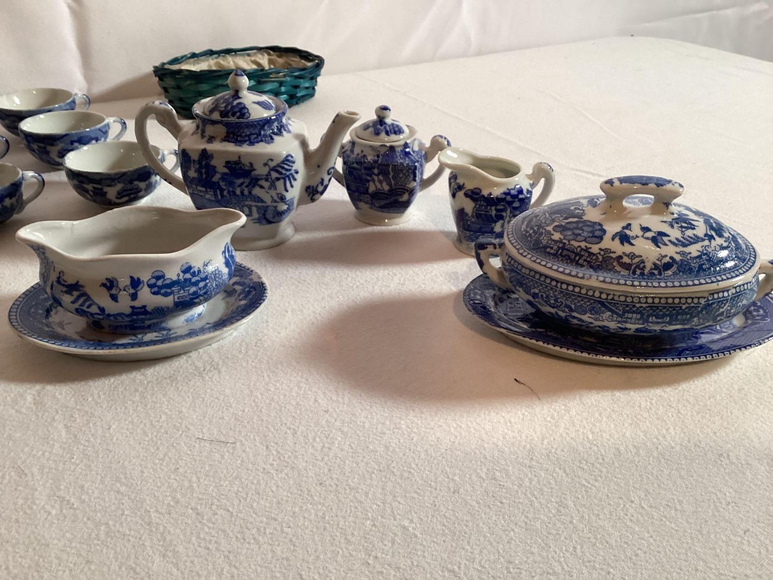 Image for Blue Willow Tea Set