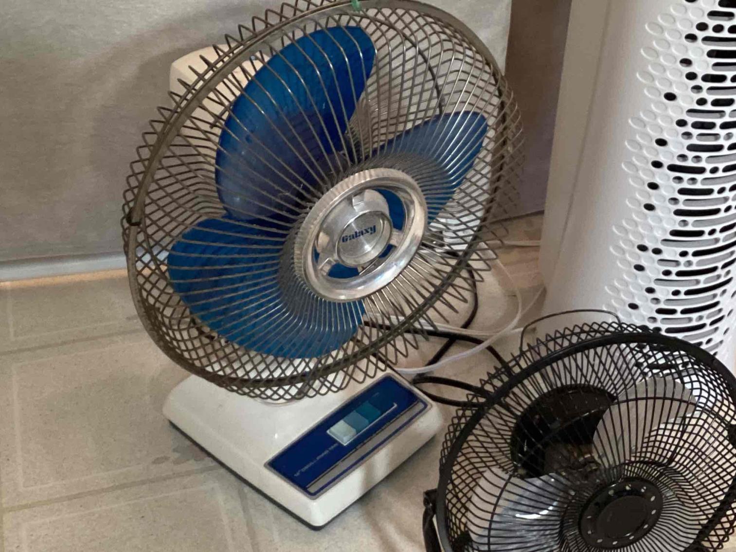Image for Lot of 3 Fans
