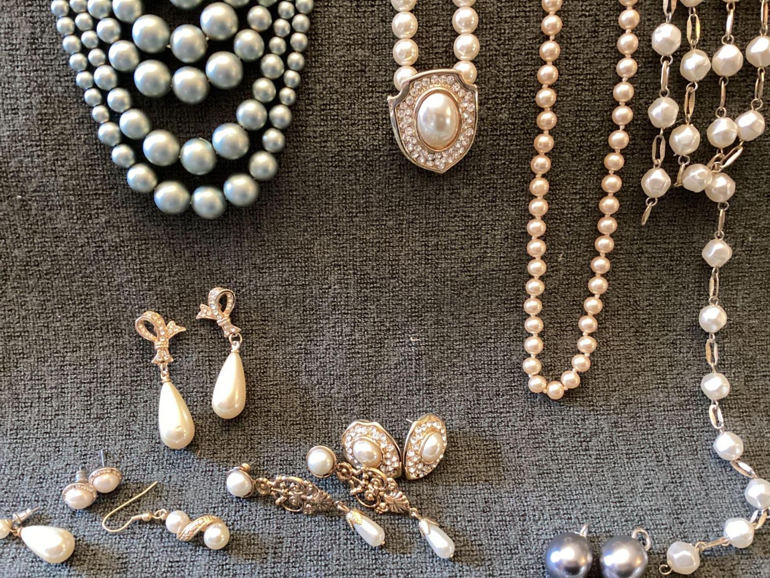 Image for Costume Jewelry - Faux Pearl Lot
