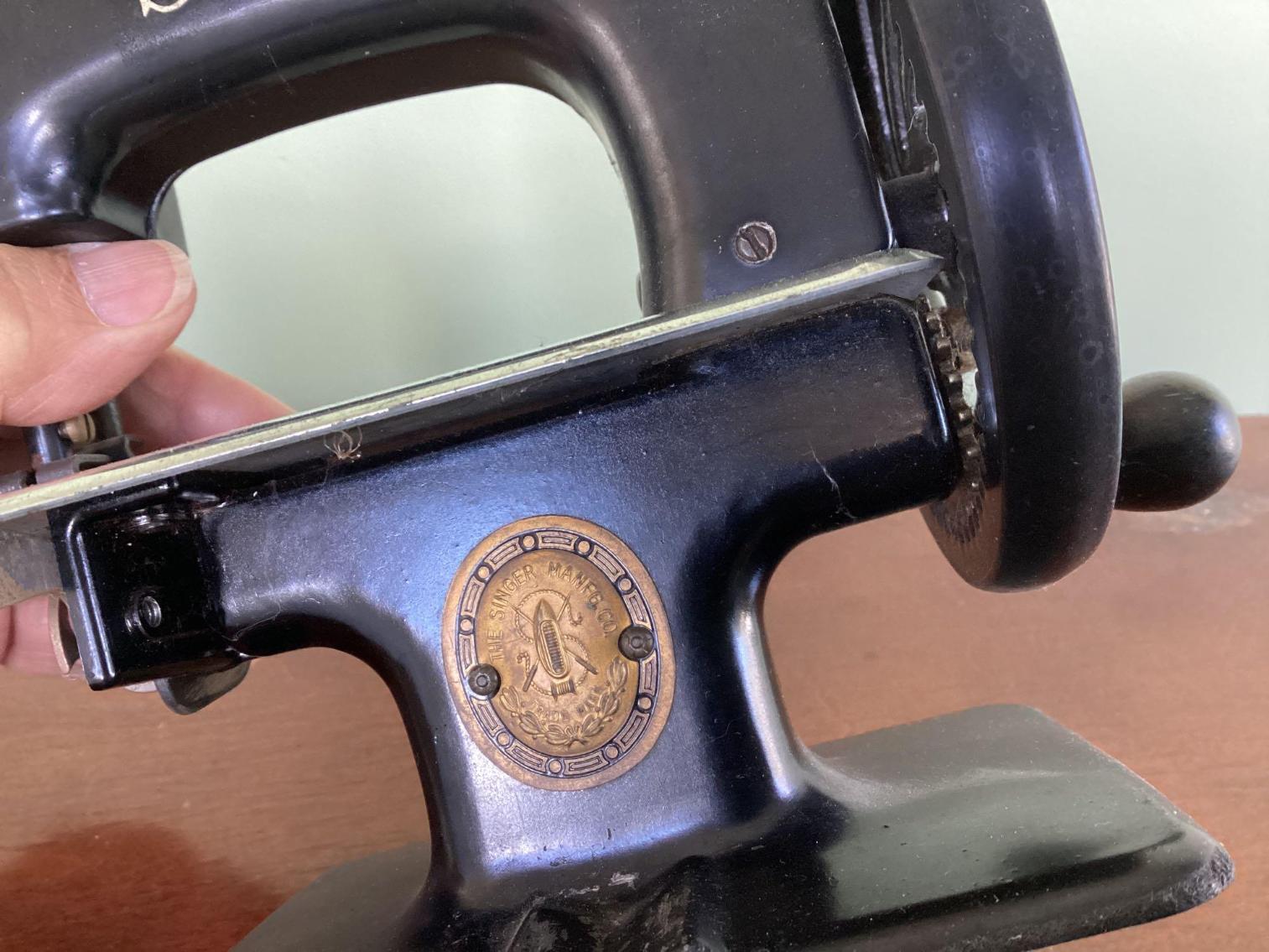 Image for Toy Singer Sewing Machine 