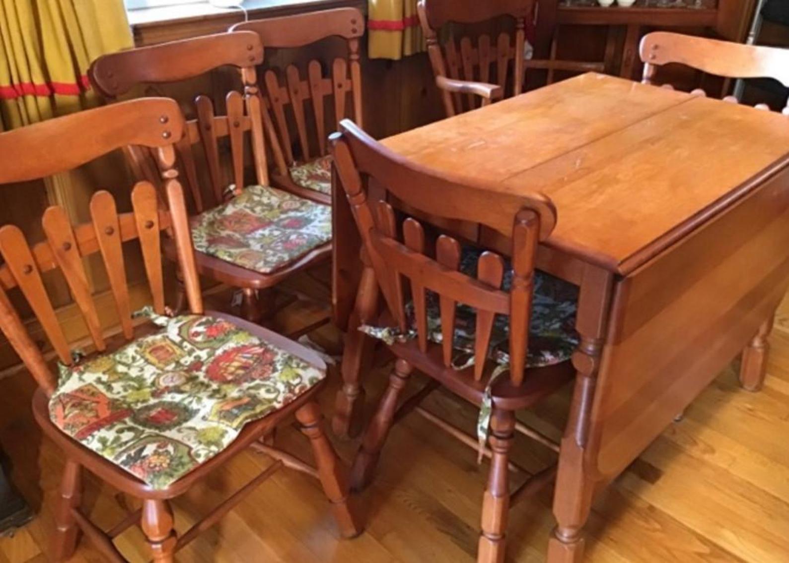 Image for Early American Maple Dining Table And Six Chairs