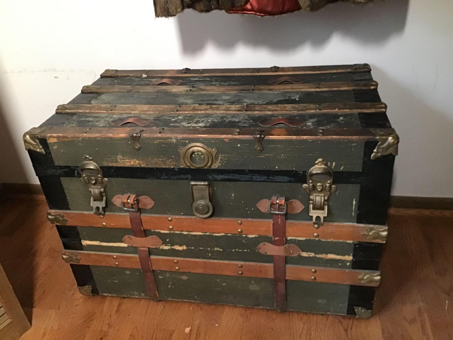 Image for Antique Trunk and Christmas Decorations