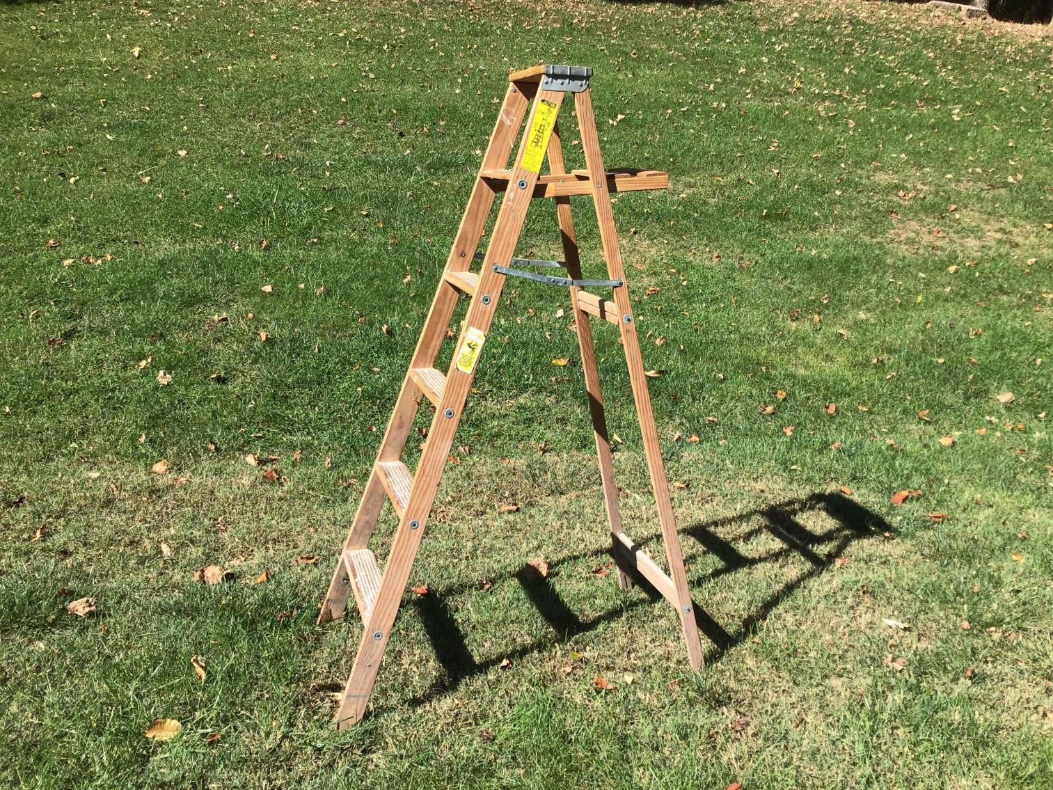 Image for 6 Ft Wooden Step Ladder