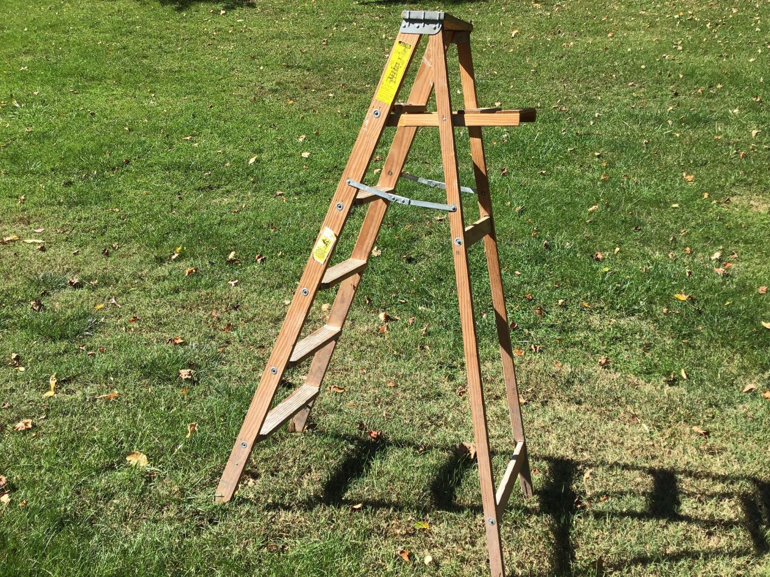 Image for 6 Ft Wooden Step Ladder