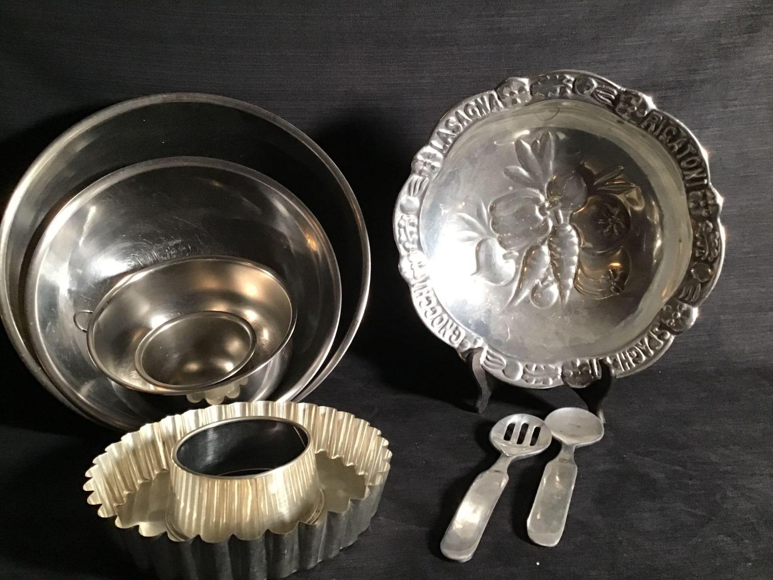 Image for Pewter salad bowl and Stainless Steel mixing bowl set