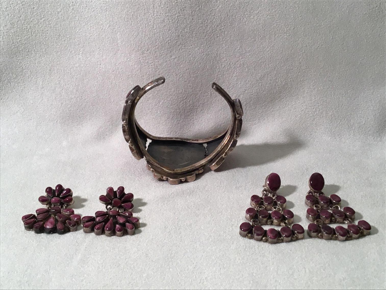 Image for Vintage Native American style Purple Lip Shell bracelet and earrings  