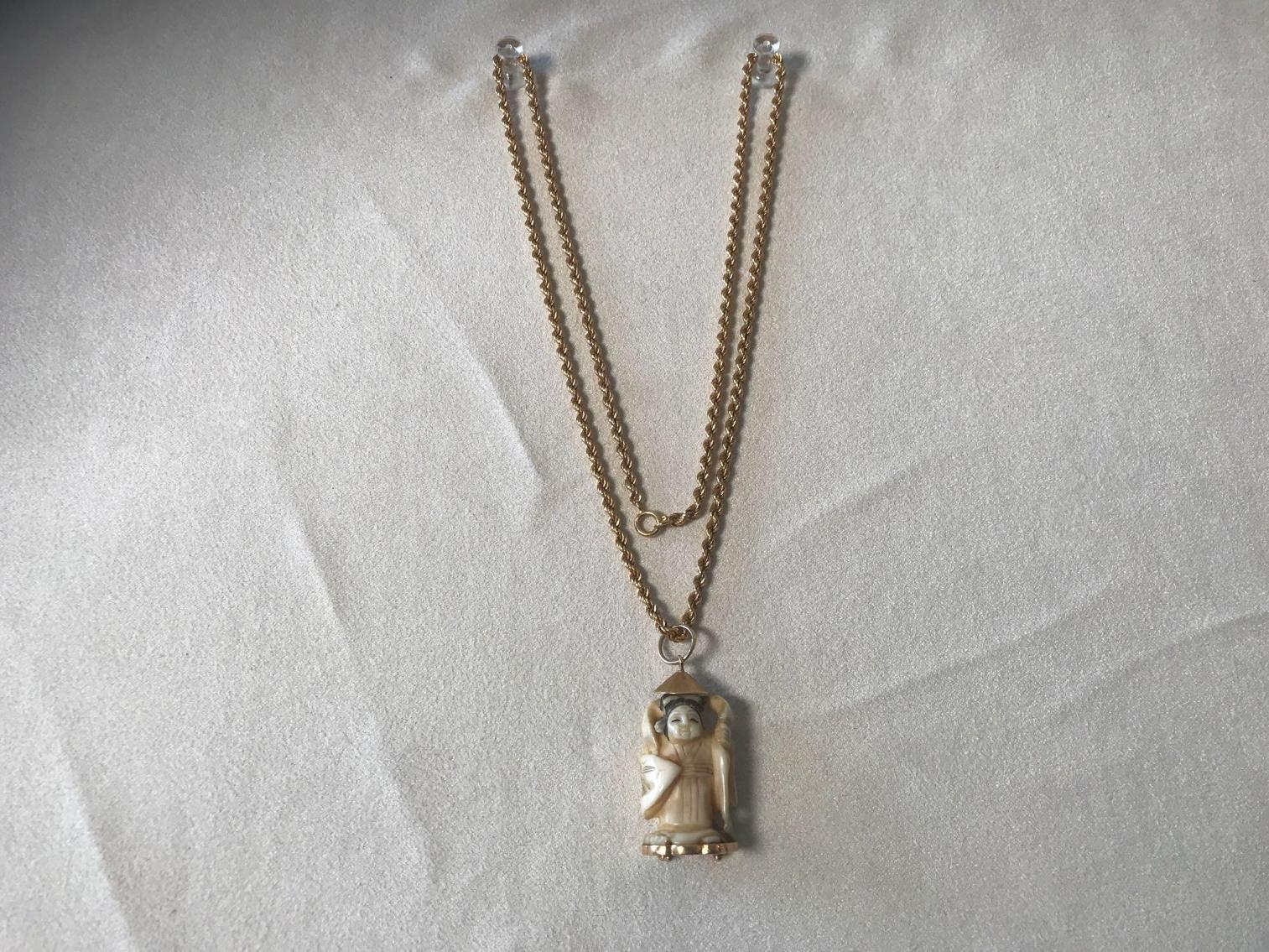 Image for 18 Kt Gold Chain with Asian Figure