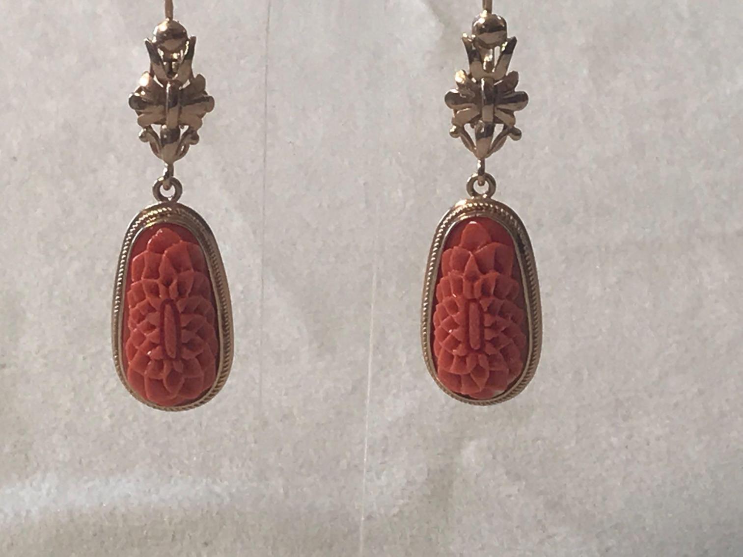 Image for Coral Pendant/Brooch and Earrings 14Kt Gold