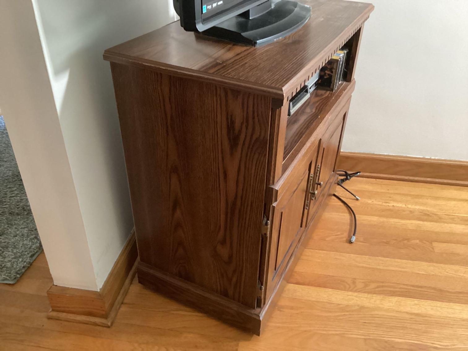 Image for Emerson TV, Stand, and Movies